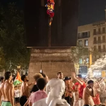Ibirori byo kwizihiza intsinzi ya Espagne byasojwe n'impanuka yahitanye umwana