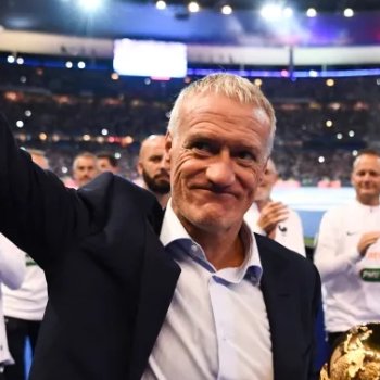 Didier Deschamps agiye gusigira intebe y'ubutoza Zidane