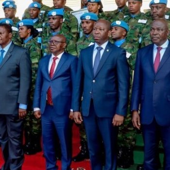  Perezida Touadéra yambitse imidali y'ishimwe abasirikare b'u Rwanda 