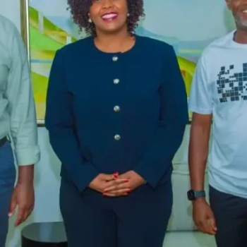  Gen Muhoozi na Clare Akamanzi baganiriye ku kuzamura Basketball muri Uganda