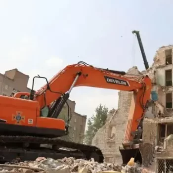 U Burusiya Bwagabye Igitero Simusiga kuri Kyiv, Hapfa Abantu 9
