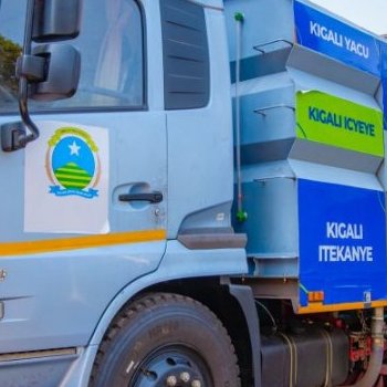 Ku bintu 24 byasabwaga yari yujuje 5 gusa! Impaka hagati ya PAC n'umugi wa Kigali ku igurwa ry'imodoka yoza imihanda