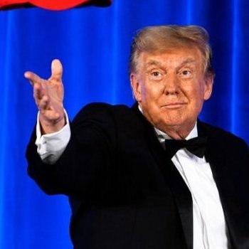 Ingofero ya Trump yanditseho "Trump 2028" ikomeje gukurura impaka