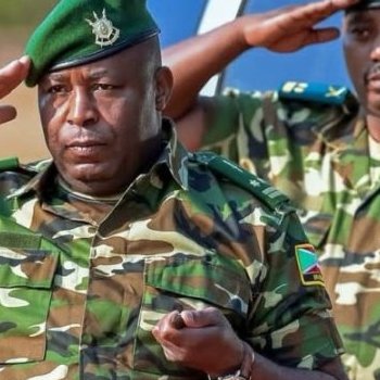 Perezida Ndayishimiye yazamuye abasirikare bane ku rwego wa Jenerali bane