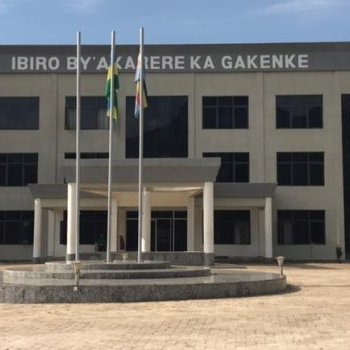 Gakenke : Umukobwa wakoraga mu kabari yishe mucoma bakoranaga