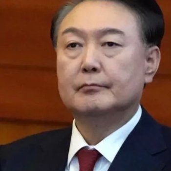 Urukiko rwo muri Koreya y'Epfo rwakatiye uwahoze ari Perezida Yoon igifungo cy'imyaka ibiri
