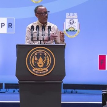 Perezida Kagame yaburiye abatekinika raporo z'ibyo bakoze batarabikoze
