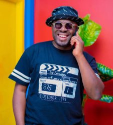  Uncle Austin yagaragaje ko akumbuye kuririmba, aratekereza gutegura igitaramo