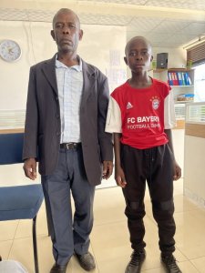 Umusaza arashinja FERWAFA kwiba umwanya w'umuhungu we mu ishuri rya Bayern Munich