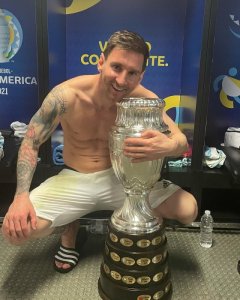 Lionel Messi yavuze ku mutwaro yari yikoreye wo kudafasha Argentina gutwara igikombe