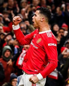 Amakipe 3 akomeye arifuza gukura Cristiano Ronaldo muri Manchester United