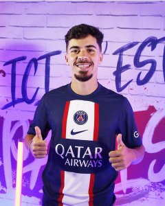 PSG yasinyishije umukinnyi wa mbere muri iyi mpeshyi