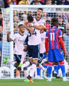 Arsenal yatangiriye mu bicu shampiyona y'Ubwongereza