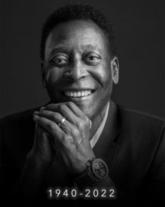 Pele ufatwa nk'umukinnyi w'ibihe byose mu mupira w'amaguru yahitanwe na kanseri