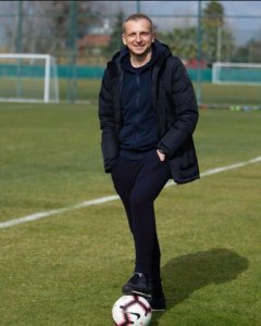 Ibyo wamenya ku mutoza w'Umunya-Ukraine ushobora gutoza Rayon sports