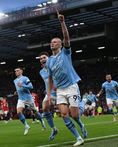 Man City yanyagiye Man United iyishyira kure ku rutonde 