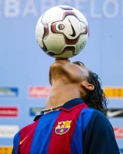 Ronaldinho azaza mu Rwanda mu gikombe cy'isi cy'abakanyujijeho