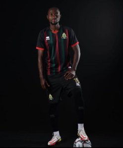 Myugariro Manzi Thierry uvugwa muri APRFC yarekuwe na FAR Rabat