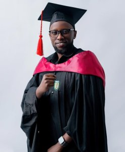 Japhet Mazimpaka wize muri 'Nine Years Basic Education' mu rugamba rwo guhinyuza ababimucyuriye