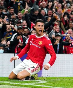 Cristiano Ronaldo ntabwo aritabira imyitozo ya Manchester United