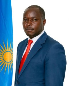 Hon.Habiyaremye yavuze kuri Videwo ivugwa ko ariyo yamukuye mu nteko