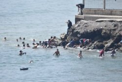 Abimukira benshi binjiye muri Ceuta mu buryo butemewe, Espagne ifata ingamba zikomeye