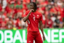 Umukinnyi mushya wa Aston Villa aravugwaho kubabazwa n'amasezerano iyi kipe yagiranye na VISIT RWANDA