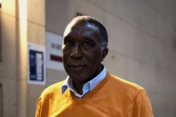 Uwarokotse Jenoside yabwiye urukiko ko yabonye Dr Rwamucyo kuri bariyeri afite imbunda, yambaye n'imyenda y'igisirikare cya Leta