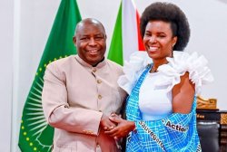 Perezida Ndayishimiye yasabye umugore we 'Audience' kugirango baganire