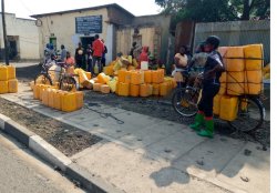 Minisitiri w'intebe yatangaje ko guverinoma ihangayikishijwe n'ibura ry'amazi