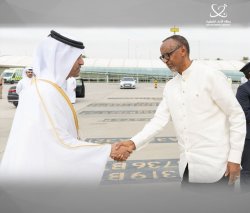 Perezida Kagame yagiye gutabara Amir wa Qatar wapfushije umubyeyi 