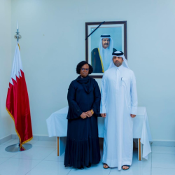 Ambasade ya Qatar i Kigali: Min. Usta Kayitesi yashyize umukono mu gitabo cy'icyunamo