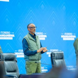 Perezida Kagame yasabye ko Ikinyarwanda kigishwa mu Ngabo z'igihugu na Polisi y'u Rwanda