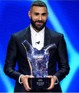 Karim Benzema niwe wabaye umukinnyi mwiza kurusha abanda Iburayi