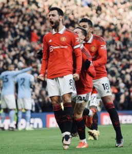 Igitego Fernandes yatsindiye Man United ikina na mukeba wayo City gikomeje kurikoroza