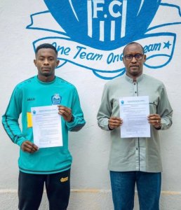 Rayon Sports yasinyishije abakinnyi 2 barimo umunyezamu wa Yanga SC