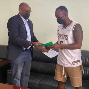 AS Kigali yahaye Niyonzima Olivier Seif akayabo arayisinyira