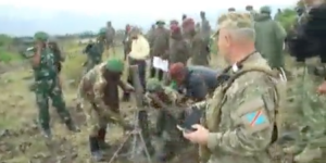 Abazungu bikekwa ko ari abacancuro bagaragaye bigisha kurasa FARDC