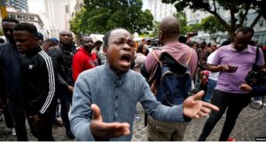 Impunzi muri Afrika y'Epfo Zirasaba Kwimurwa kubera ukuntu zihohoterwa