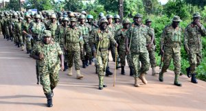 Ingabo za Uganda ziryamiye amajanja
