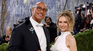 'The Rock' yatunguye benshi nyuma yo gusubiza ikibazo mu buryo butari bwo