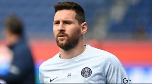 Igihanganjye Lionel Messi yaciye bugufi asaba imbabazi ikipe ye ya PSG 