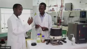 Umurundi Gerard Niyondiko yakoze amavuta arinda umubu utera Marariya 