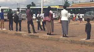 Urukingo rwa kane rwa COVID rwabaye itegeko, hari abatangiye gukumirwa kuri service
