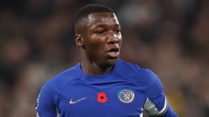 Caicedo yahishuye umukinnyi watumye atera umugongo Liverpool akerekeza muri Chelsea