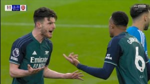 Abakinnyi ba Arsenal bagaragaye bashwanira mu kibuga mbere yo gutsindwa na Fulham