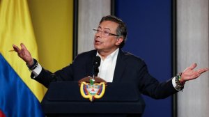 Perezida wa Colombie yaburiye Amerika ishaka kumufunga nka Maduro