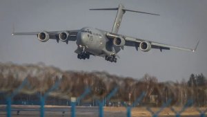 Indege 50 za Amerika zerekeje mu Burasirazuba bwo Hagati hakekwa intambara ikomeye