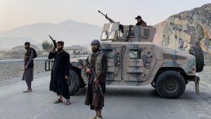 Pakistan yatangije “intambara yeruye” kuri Afghanistan, indege z'intambara zigaba ibitero i Kabul