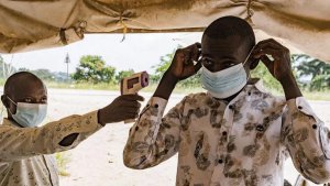 OMS yijeje urukingo rwa Ebola mu mezi icyenda 